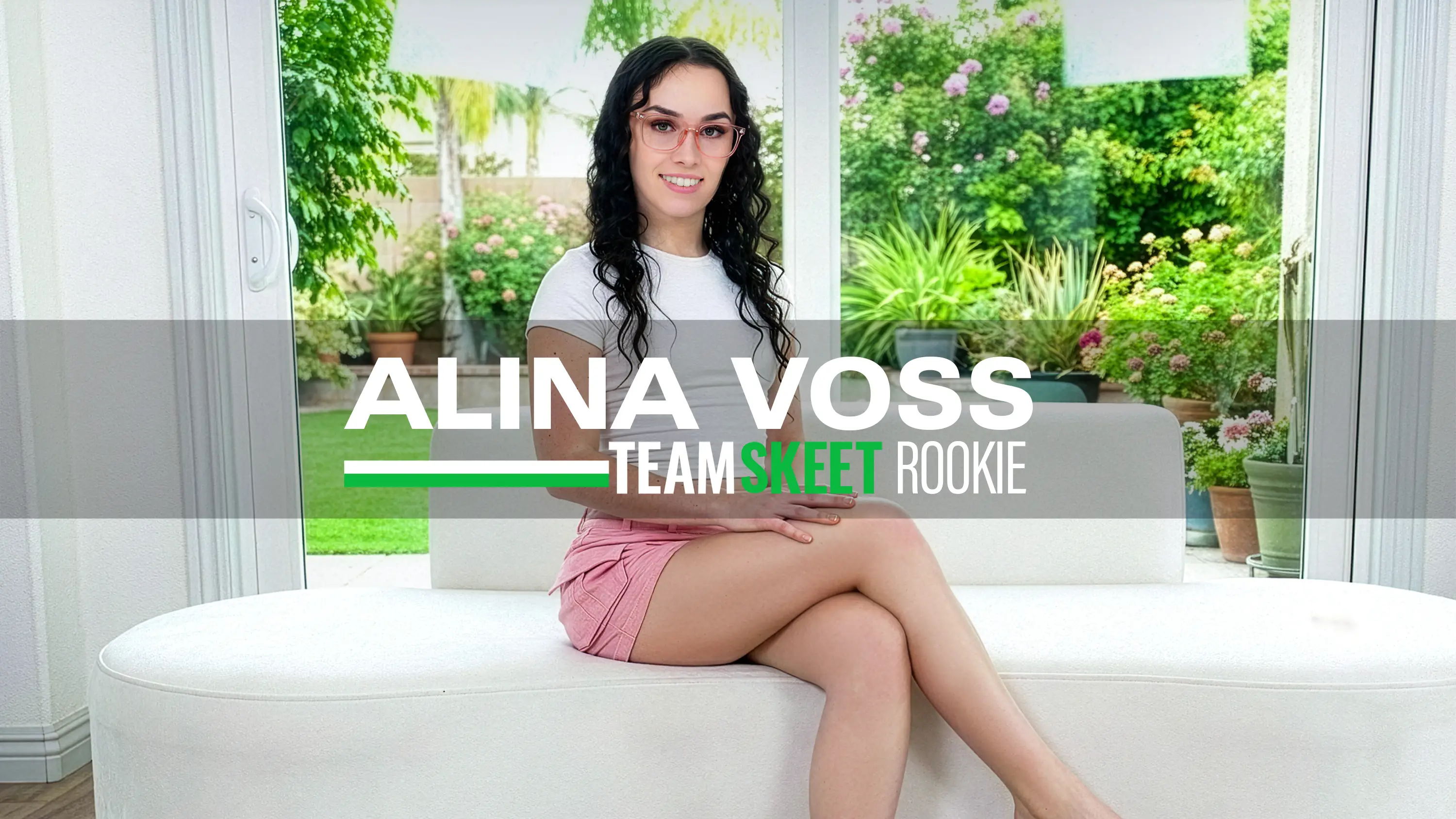 Newcomer Alert: Petite Cutie Alina Voss Is Our Gift to You