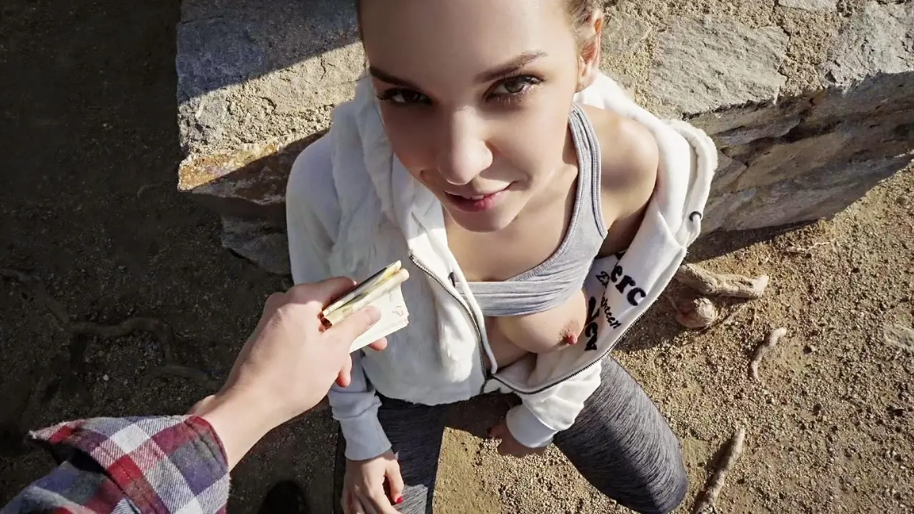 Fitness Babe Loves Public Sex