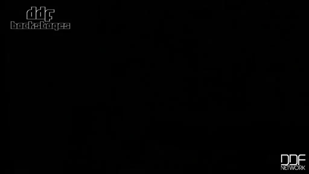 Backstage Booty Bounce!