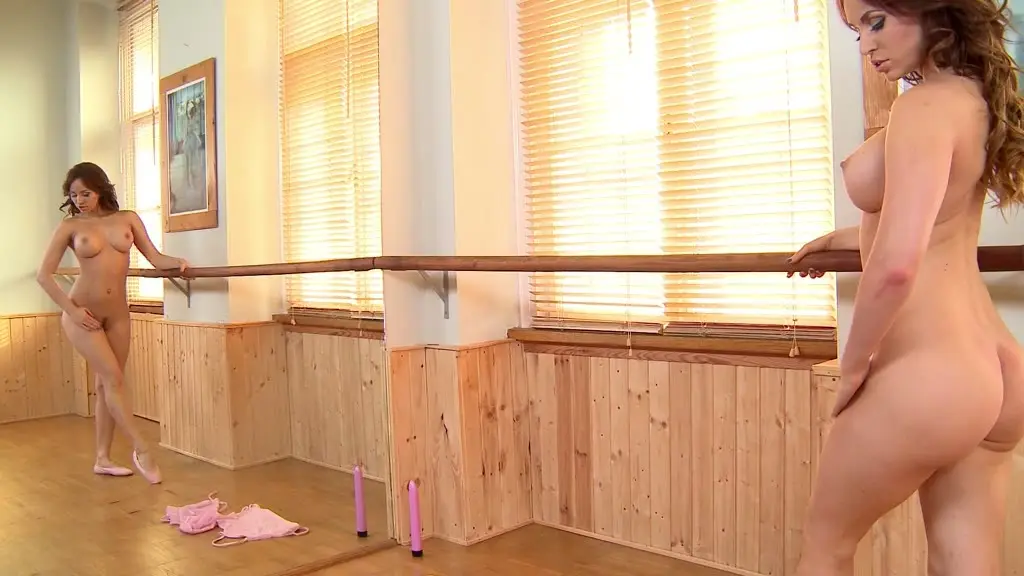 Applaud And Spurt (PornWorld 2014)