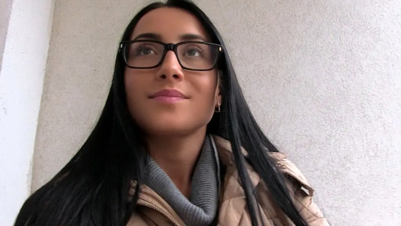 Strangers Fuck in the Stairwell (Mofos 2016)