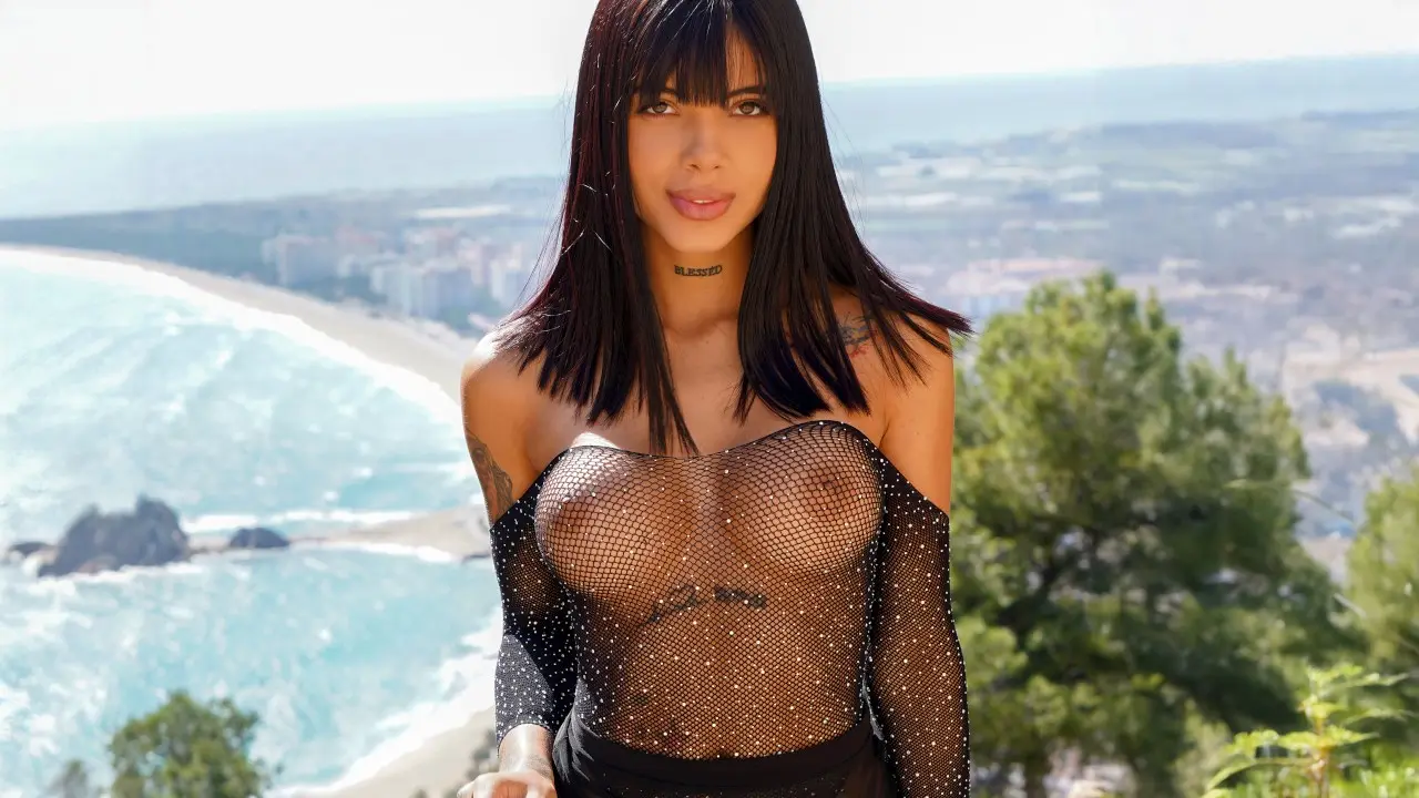 Atheana Rose Loves Public Anal (Bangbros 2025)