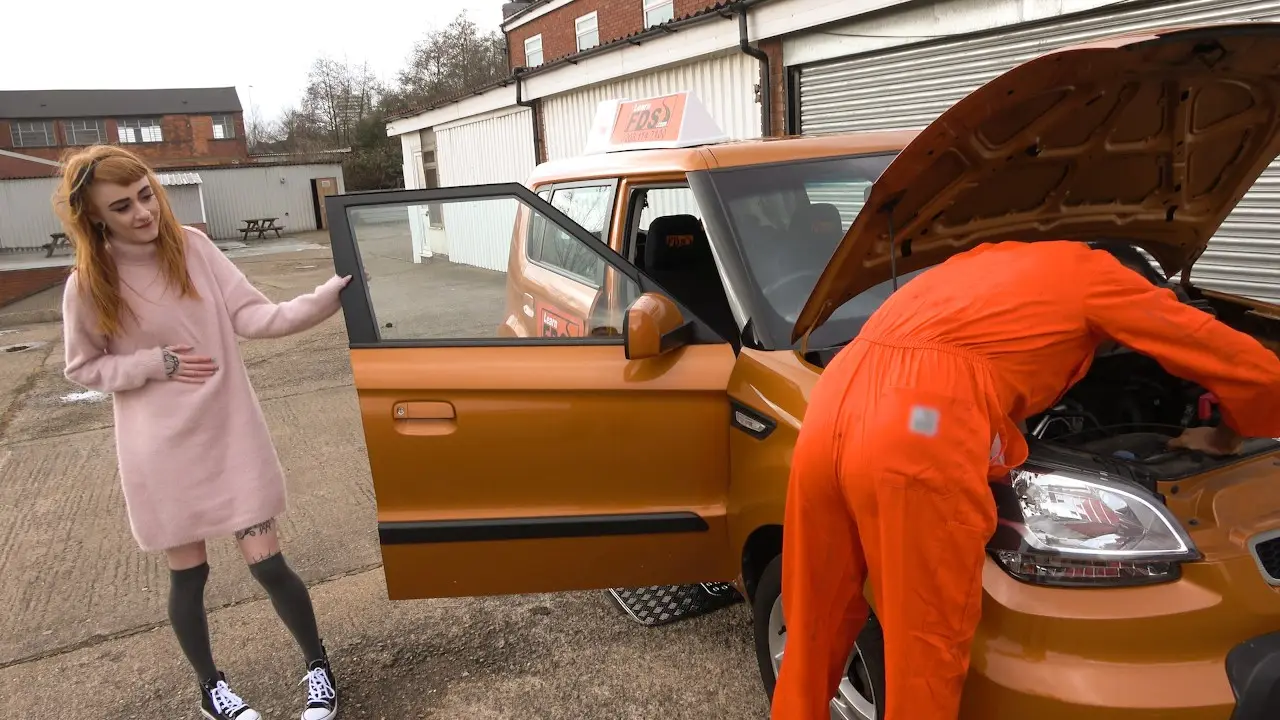 Minx squirts on mechanics big cock (FakeHub 2019)