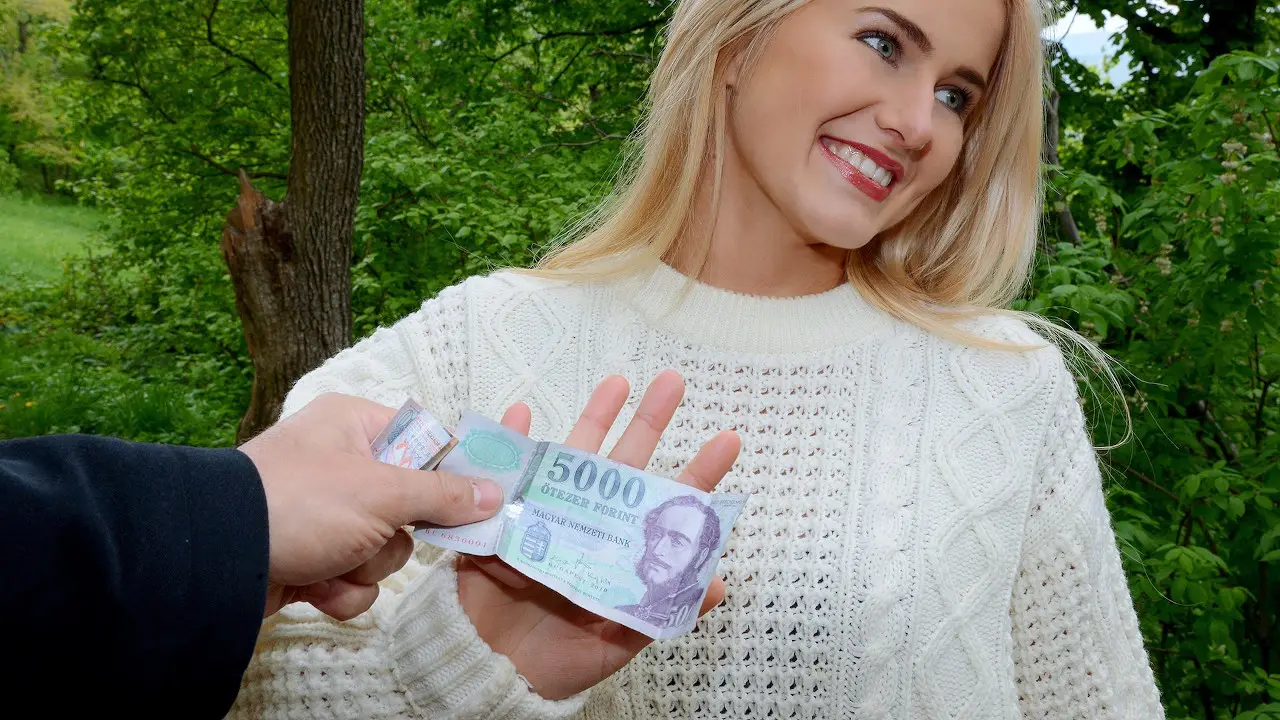 Blonde Hottie Fucks Outdoors