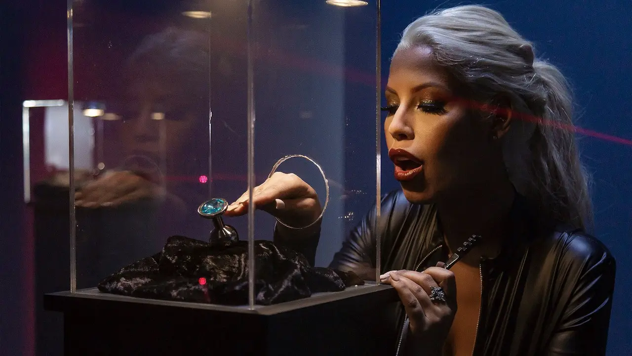 The Butt Plug Burglar (Brazzers 2018)