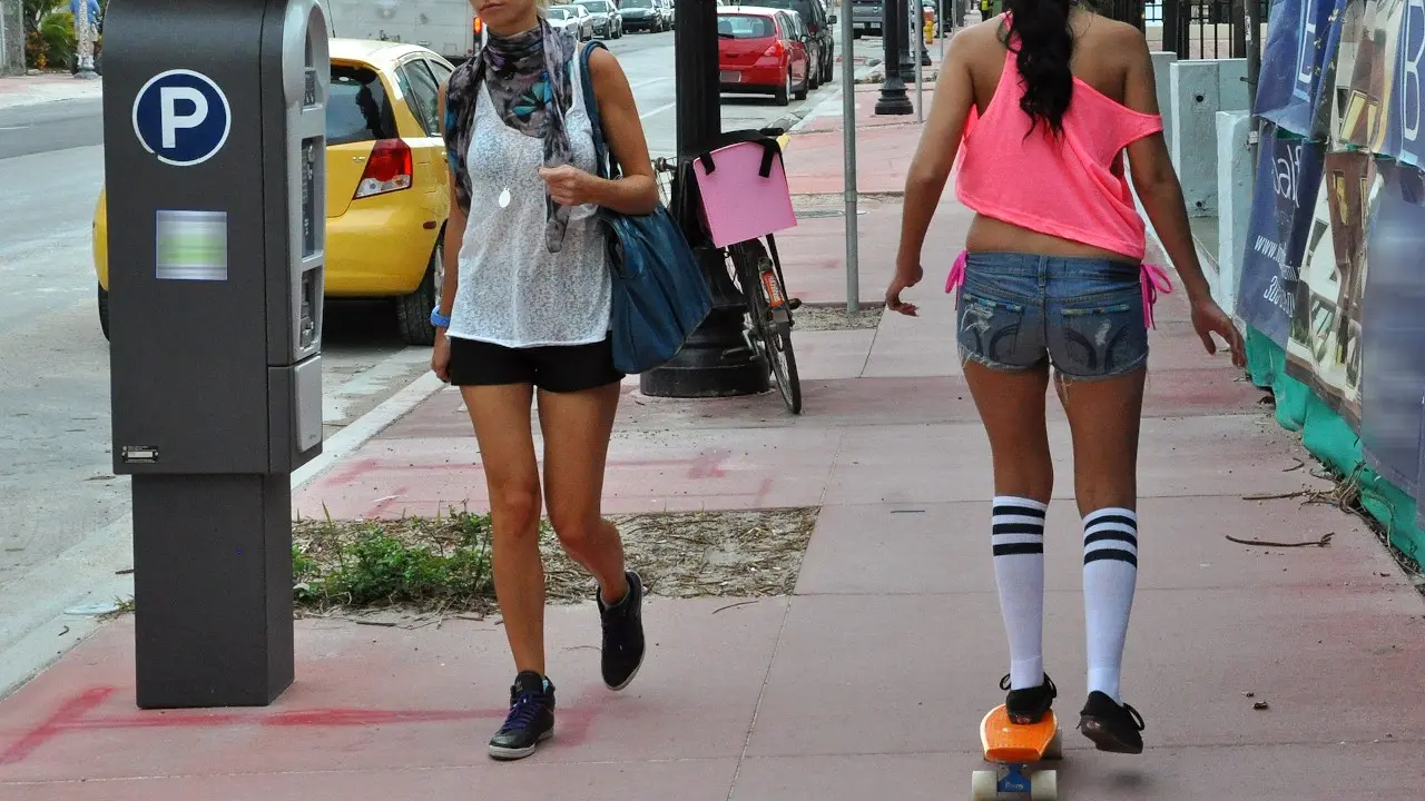 Sexy Skateboarding Teen