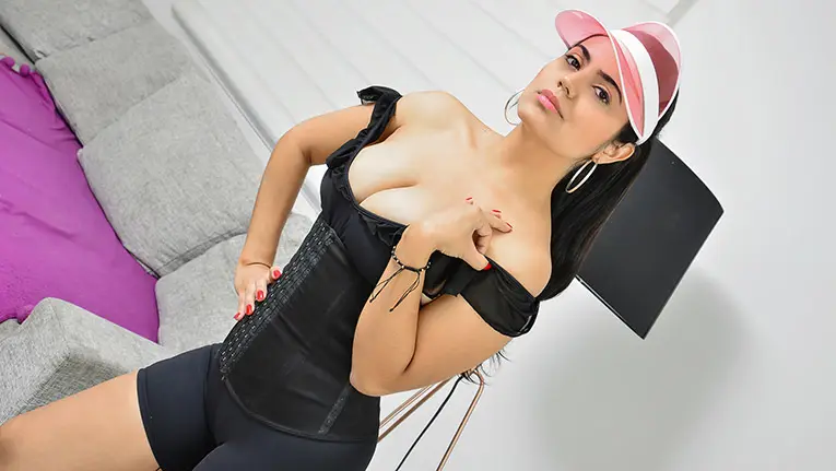 A Legendary Latina Lay (TeamSkeet 2020)