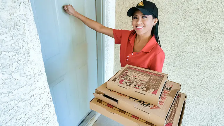 Delivery Girl (TeamSkeet 2020)