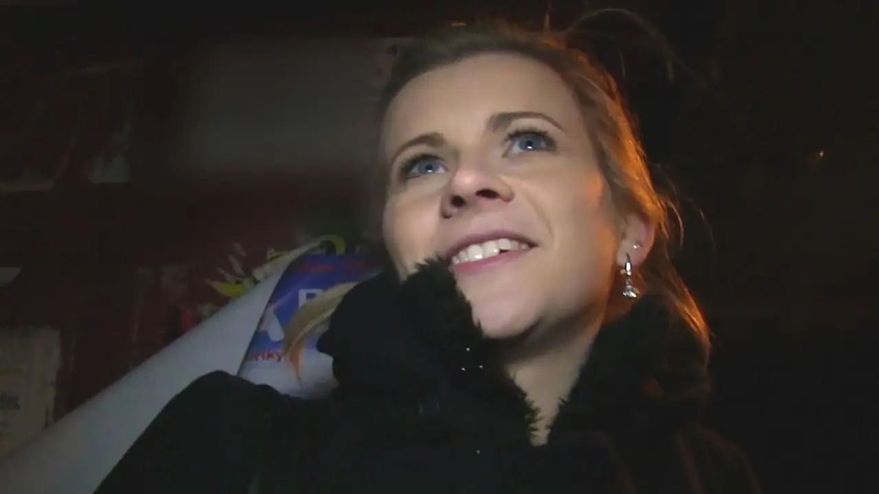 Blonde Babe Fucks for Gift Card (FakeHub 2015)