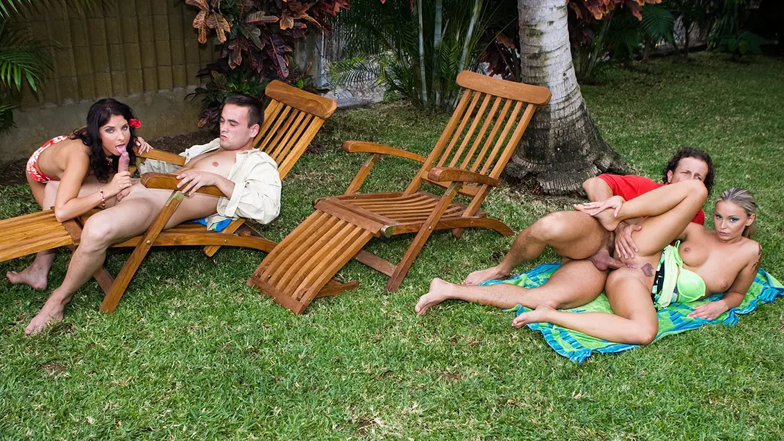 Liliane Tiger and Melanie Feel a Dick up Their Ass after a Blowjob (Private 2011)