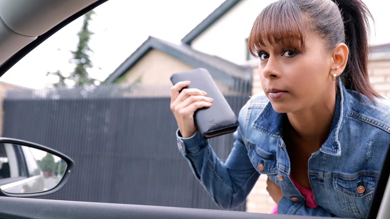 Sex Outside with Ebony Cutie (Mofos 2015)