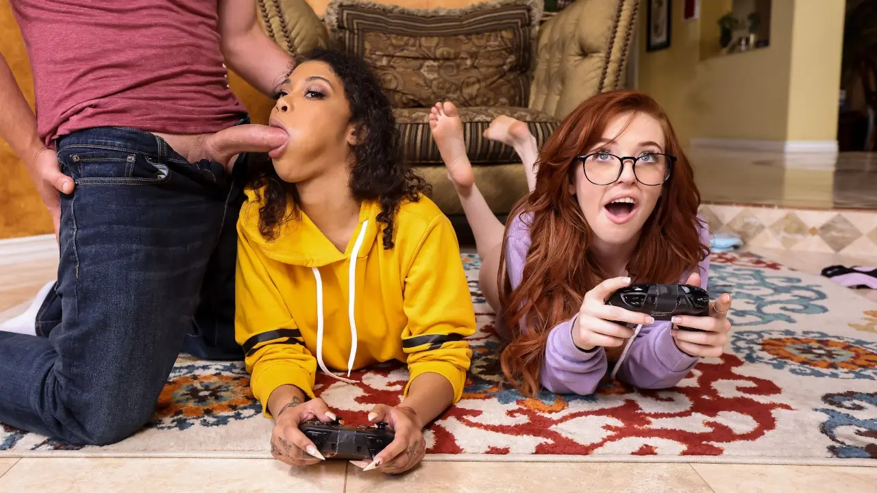 Gamer Girl Threesome Action (Brazzers 2021)