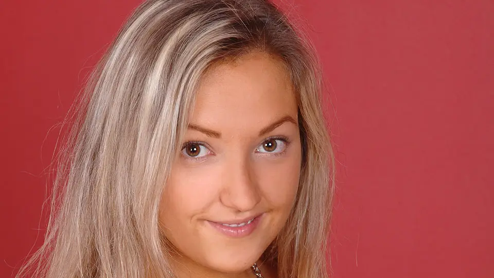 Krystal Swift - Watermelon For Everyone! (PornWorld 2011)