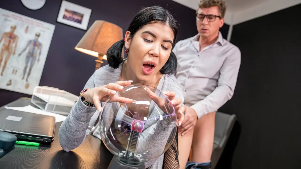 Teacher fucks sexy student on desk (SexyHub 2020)