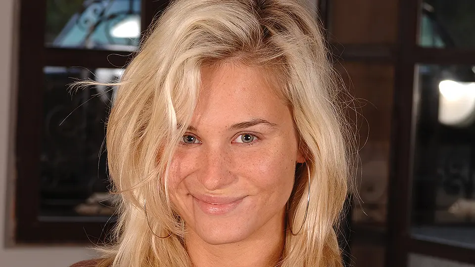 She Is The Crystal Of Love! (PornWorld 2008)