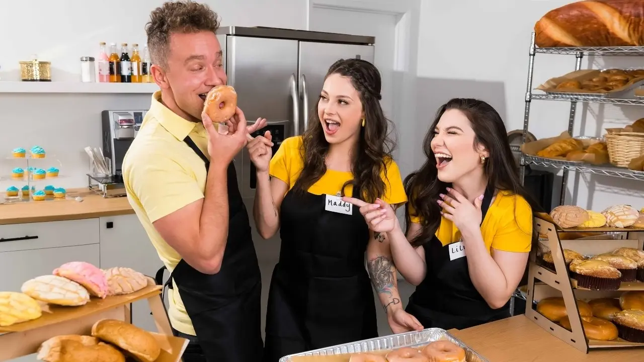 Biz Up Front, Party In the Back (Brazzers 2022)