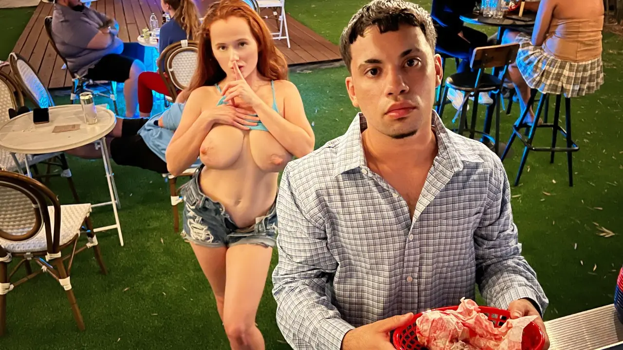 Red Eviee - Eviee Wants His Burrito (Mofos 2025)