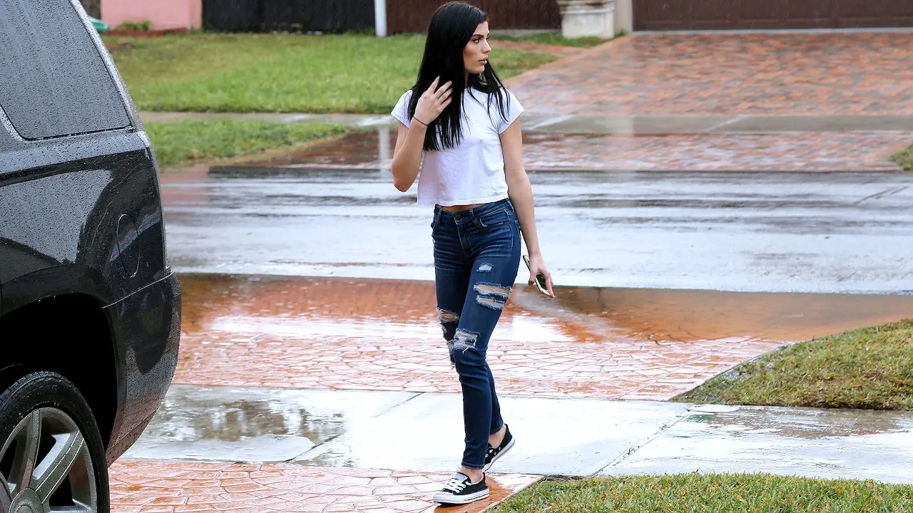 Pale Cutie Tastes Married Cock (Mofos 2018)