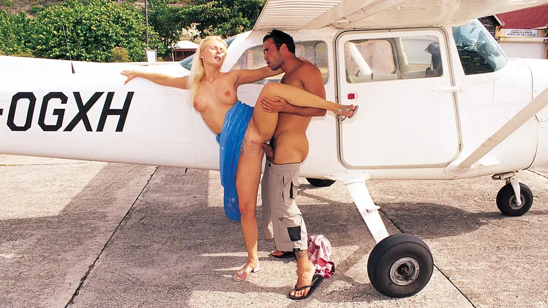 Sandra Russo - Sandra Russo Has Her Pussy Penetrated up against a Plane before Anal (Private 2012)