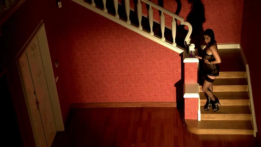 Hot Milf Sheila Grant Dp's Herself In The Stairwell! (PornWorld 2011)