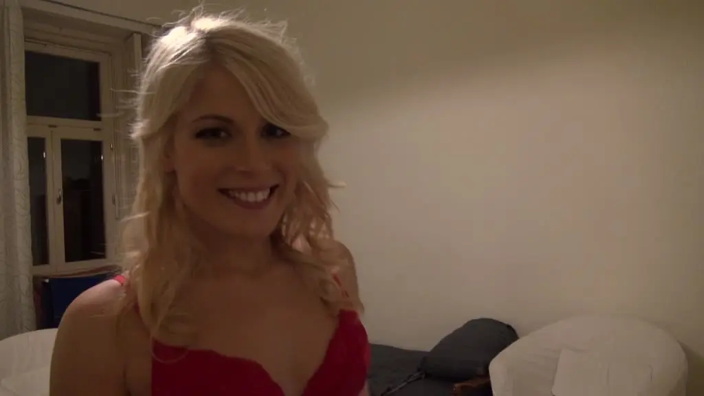 Sweet Cat - Oral Landlady (PornWorld 2013)