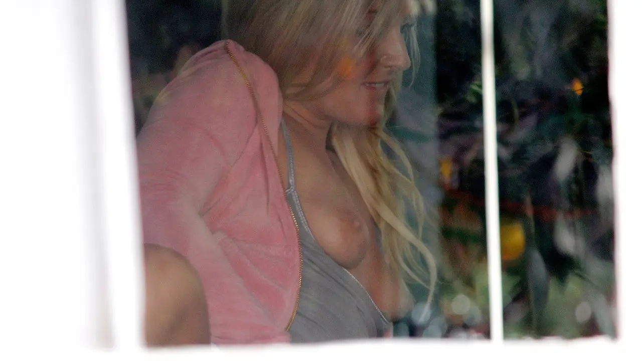 Camming Session (Mofos 2011)